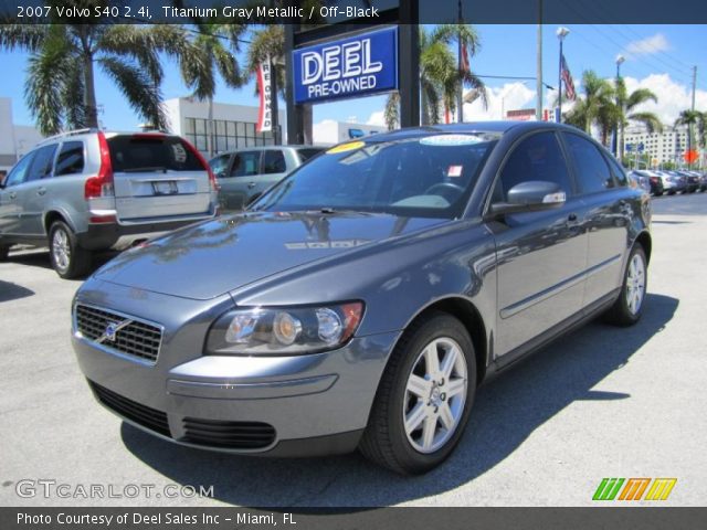2007 Volvo S40 2.4i in Titanium Gray Metallic