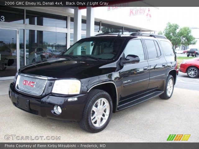 2006 GMC Envoy XL Denali 4x4 in Black Onyx