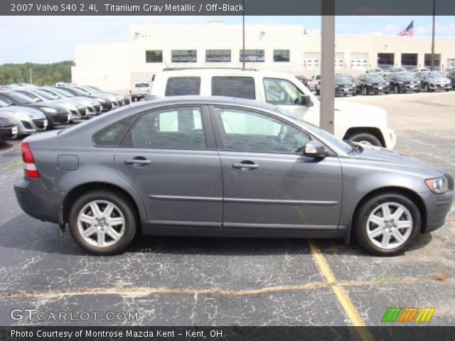 2007 Volvo S40 2.4i in Titanium Gray Metallic