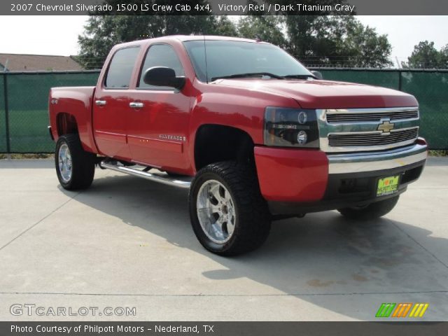 2007 Chevrolet Silverado 1500 LS Crew Cab 4x4 in Victory Red