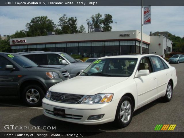 2002 Toyota Avalon XLS in Diamond White Pearl