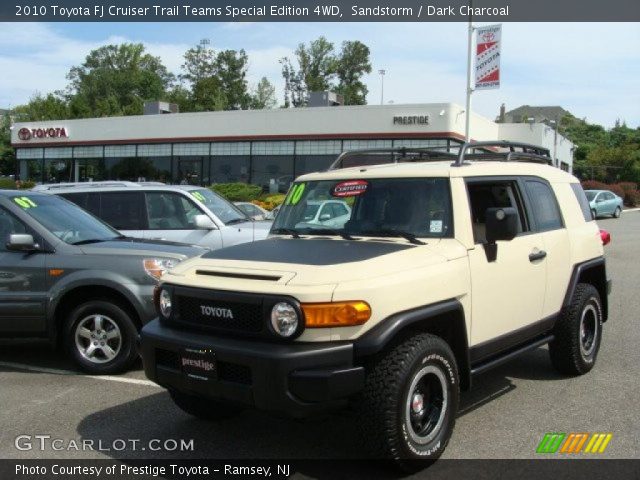 2010 Toyota FJ Cruiser Trail Teams Special Edition 4WD in Sandstorm