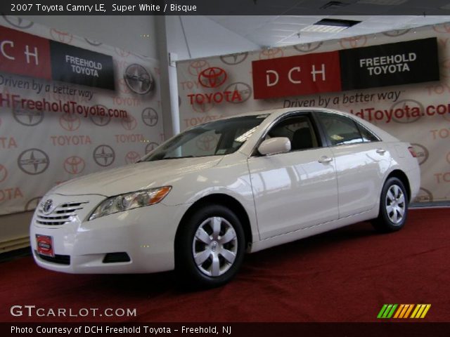 2007 Toyota Camry LE in Super White