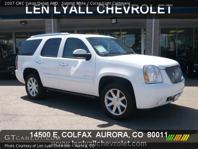 2007 GMC Yukon Denali AWD in Summit White