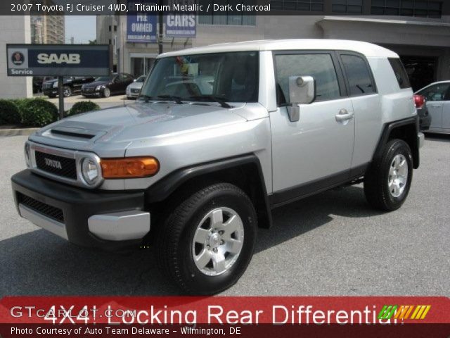 2007 Toyota FJ Cruiser 4WD in Titanium Metallic