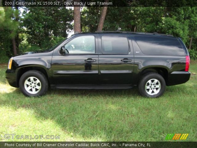 2007 GMC Yukon XL 1500 SLT in Onyx Black