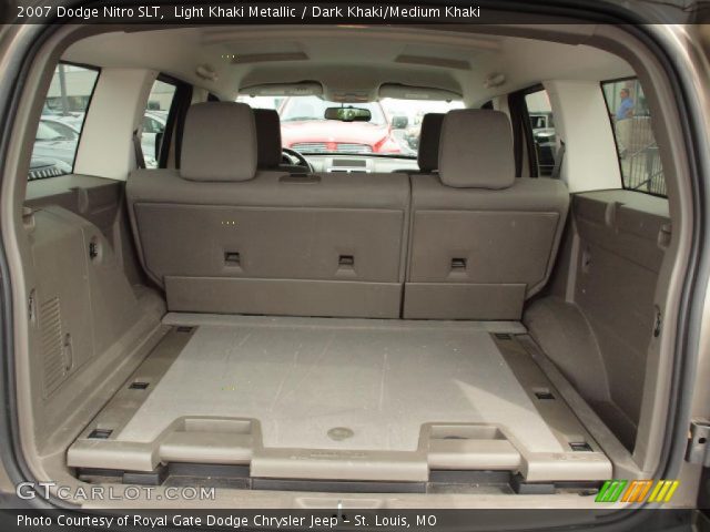 2007 Dodge Nitro SLT in Light Khaki Metallic