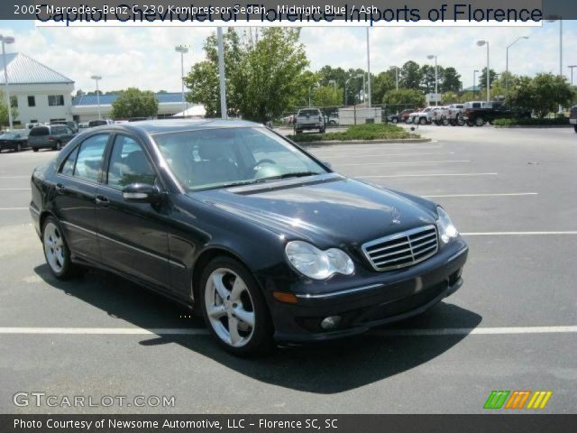 2005 Mercedes-Benz C 230 Kompressor Sedan in Midnight Blue