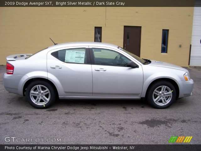 2009 Dodge Avenger SXT in Bright Silver Metallic