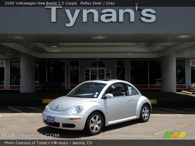 2006 Volkswagen New Beetle 2.5 Coupe in Reflex Silver
