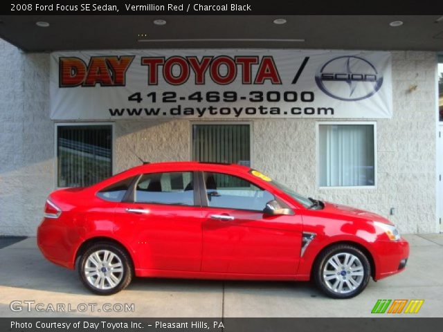 2008 Ford Focus SE Sedan in Vermillion Red