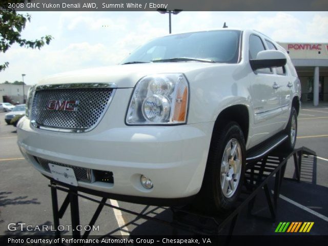 2008 GMC Yukon Denali AWD in Summit White