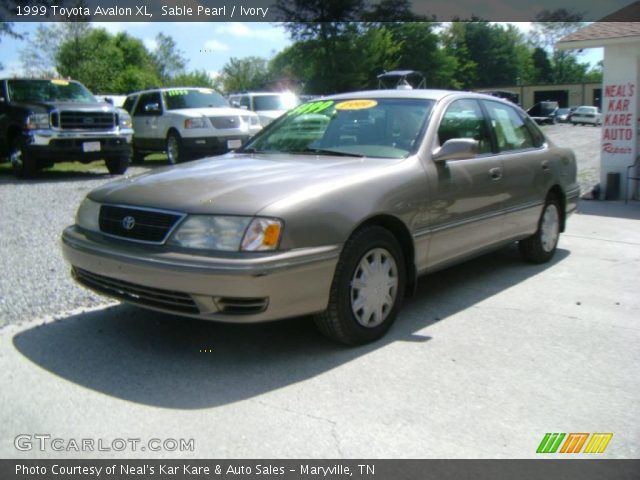 1999 Toyota Avalon XL in Sable Pearl
