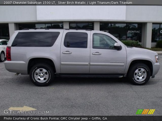2007 Chevrolet Suburban 1500 LT in Silver Birch Metallic