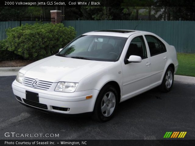 2000 Volkswagen Jetta GLS Sedan in Cool White