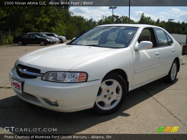 2000 Nissan Altima GLE in Alpine White Pearl
