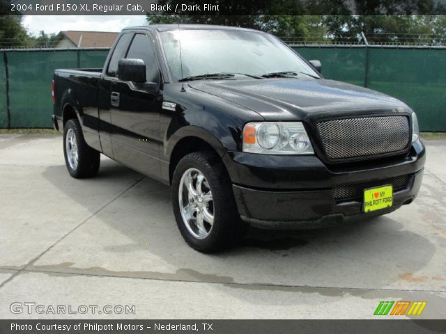 2004 Ford F150 XL Regular Cab in Black