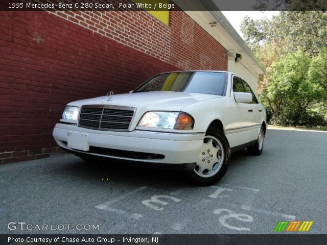 1995 Mercedes-Benz C 280 Sedan in Polar White