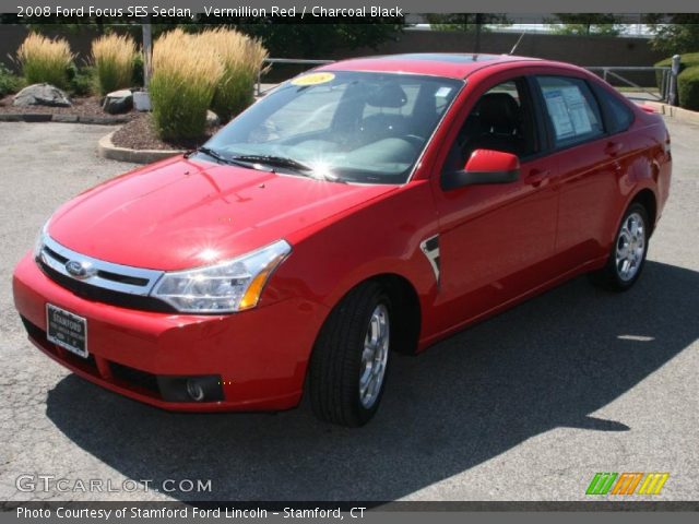 2008 Ford Focus SES Sedan in Vermillion Red