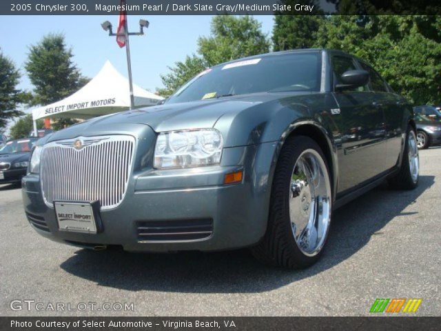 2005 Chrysler 300  in Magnesium Pearl