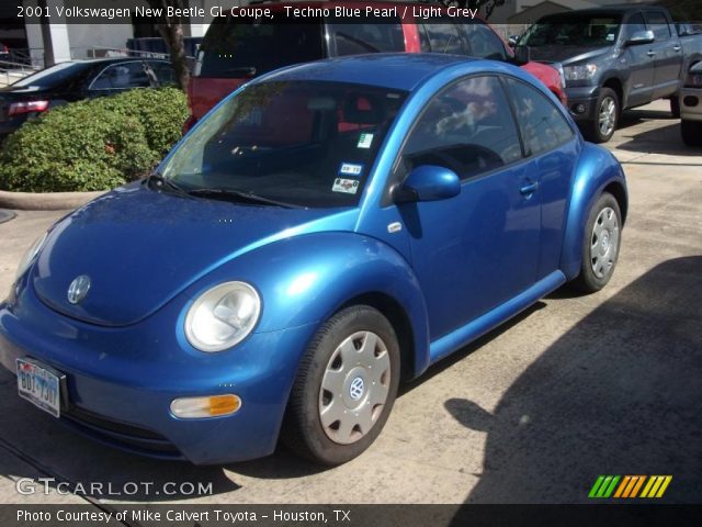 2001 Volkswagen New Beetle GL Coupe in Techno Blue Pearl