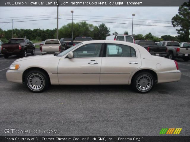 2001 Lincoln Town Car Cartier in Light Parchment Gold Metallic