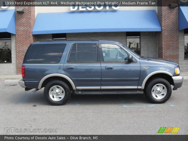 1999 Ford Expedition XLT 4x4 in Medium Wedgewood Blue Metallic