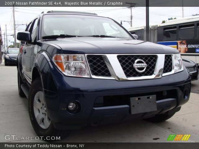 2007 Nissan Pathfinder SE 4x4 in Majestic Blue Metallic