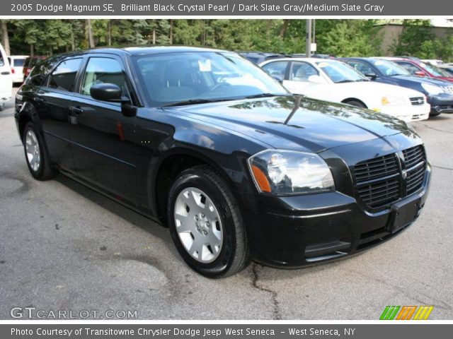 2005 Dodge Magnum SE in Brilliant Black Crystal Pearl