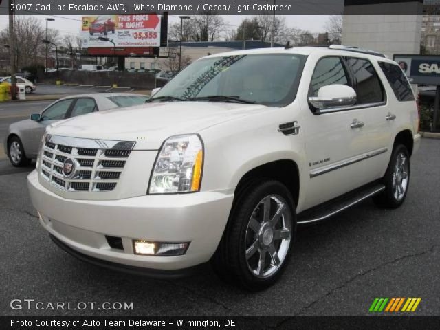 2007 Cadillac Escalade AWD in White Diamond