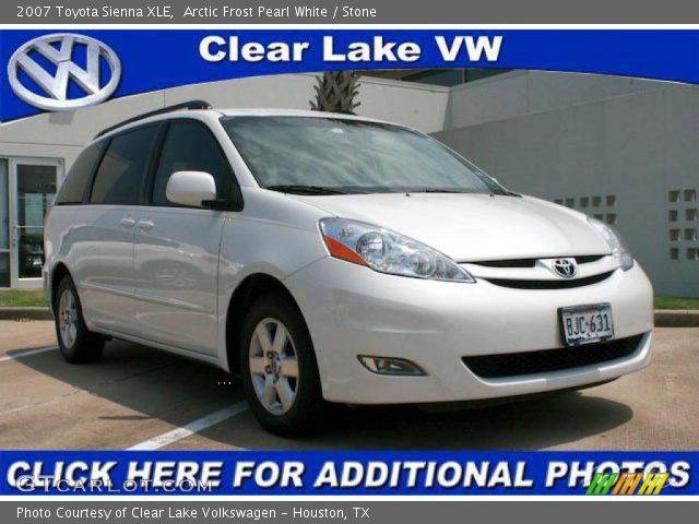 2007 Toyota Sienna XLE in Arctic Frost Pearl White