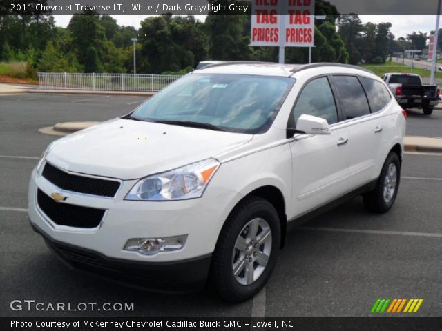 2011 Chevrolet Traverse LT in White