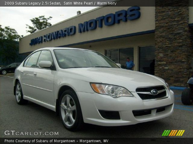 2009 Subaru Legacy 2.5i Sedan in Satin White Pearl