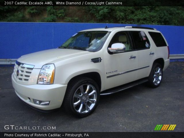 2007 Cadillac Escalade AWD in White Diamond