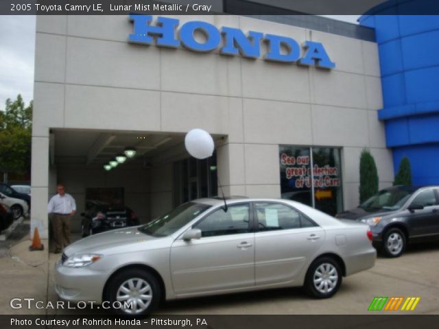 2005 Toyota Camry LE in Lunar Mist Metallic