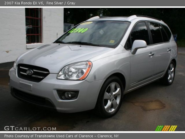 2007 Kia Rondo EX V6 in Fine Silver