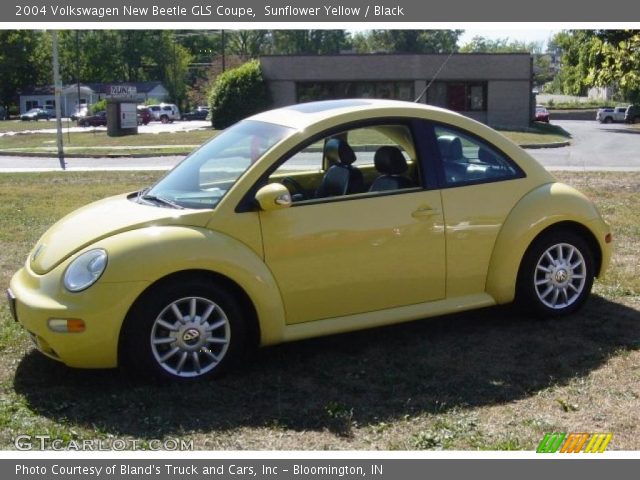 2004 Volkswagen New Beetle GLS Coupe in Sunflower Yellow