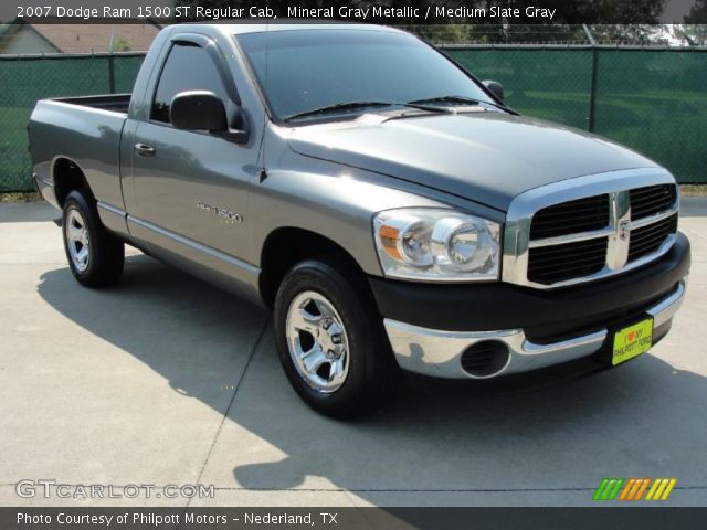 2007 Dodge Ram 1500 ST Regular Cab in Mineral Gray Metallic