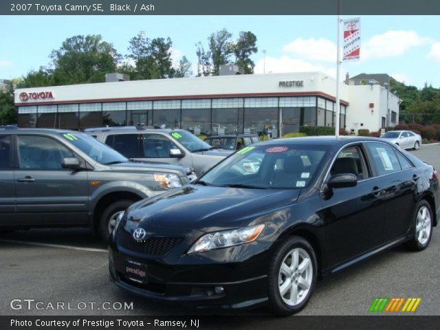 2007 Toyota Camry SE in Black