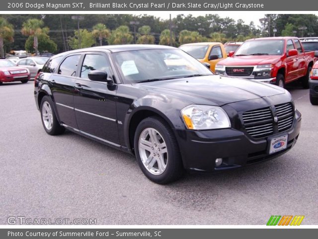 2006 Dodge Magnum SXT in Brilliant Black Crystal Pearl
