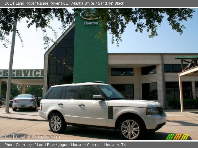 2011 Land Rover Range Rover HSE in Alaska White