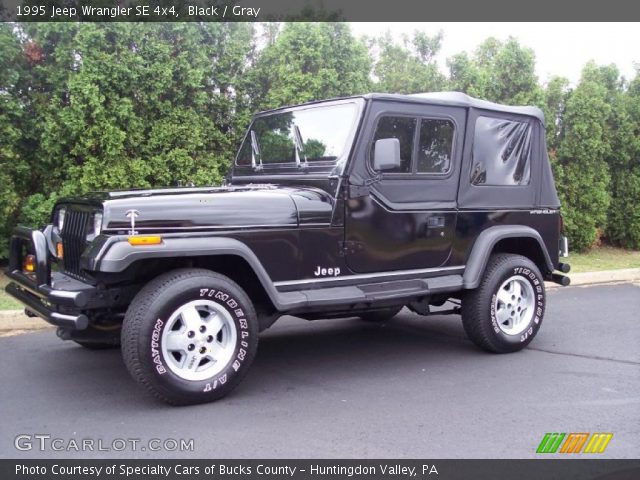 1995 Jeep Wrangler SE 4x4 in Black