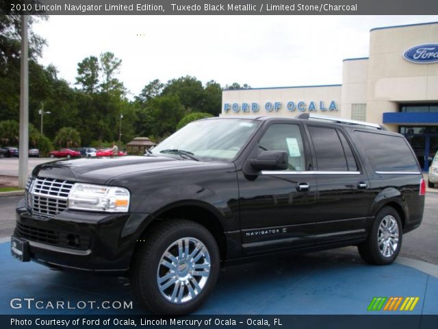 2010 Lincoln Navigator Limited Edition in Tuxedo Black Metallic