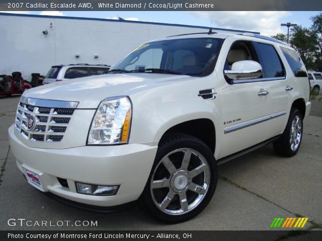 2007 Cadillac Escalade AWD in White Diamond