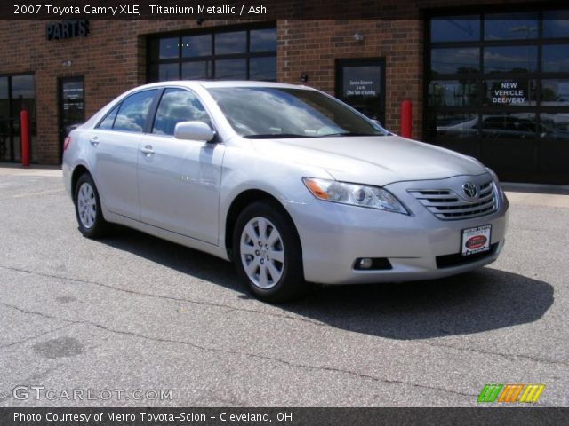2007 Toyota Camry XLE in Titanium Metallic