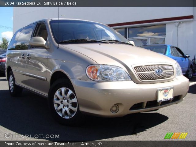 2004 Kia Sedona LX in Silky Beige