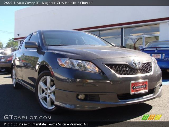 2009 Toyota Camry SE in Magnetic Gray Metallic