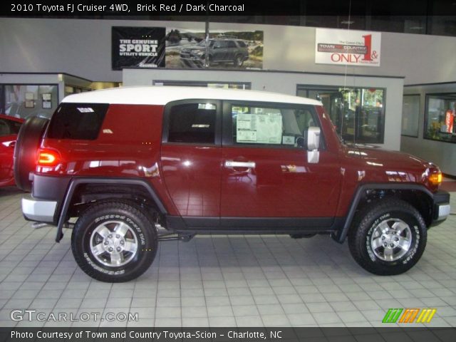 2010 Toyota FJ Cruiser 4WD in Brick Red