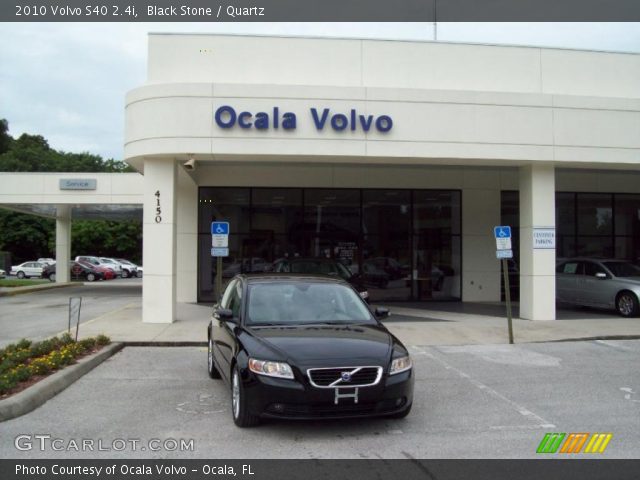 2010 Volvo S40 2.4i in Black Stone