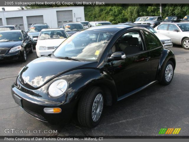 2005 Volkswagen New Beetle GL Coupe in Uni Black